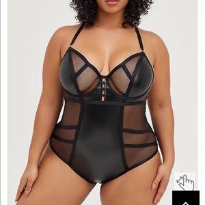 Brand New Torrid Underwire Racerback Faux Leather & Mesh Black Bodysuit- Size 1